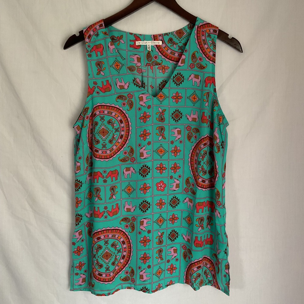 Violet + Claire Sleeveless Blouse Elephant Print V-Neck Casual Top Size M